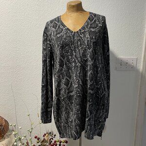 NWT $410 Gray / Black Snakeskin Snake Print Cashmere Sweater PURE AMICI L